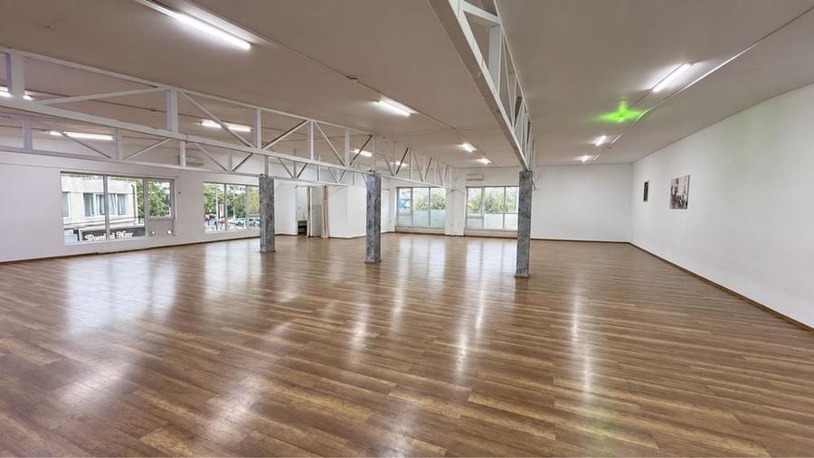 Spațiu comercial, de 260 mp, în Mihai Bravu