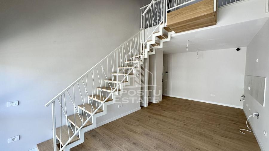 Apartament cu 3 camere semidecomandat în Complex Studențesc