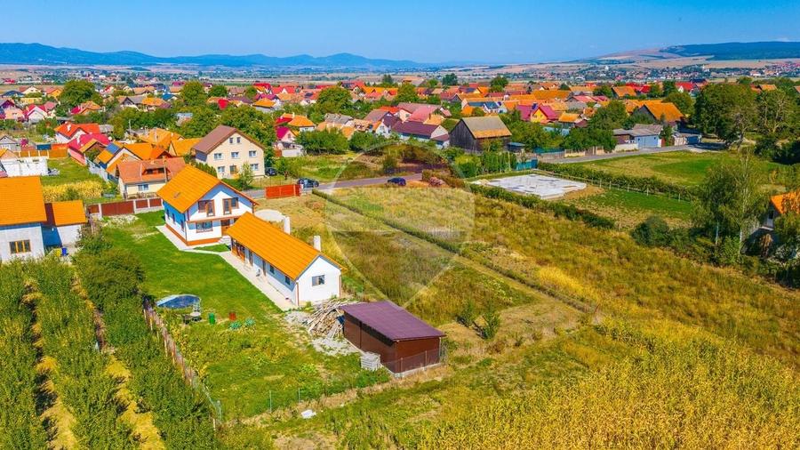 Teren Construcții intravilan de 1200 mp, în Feldioara