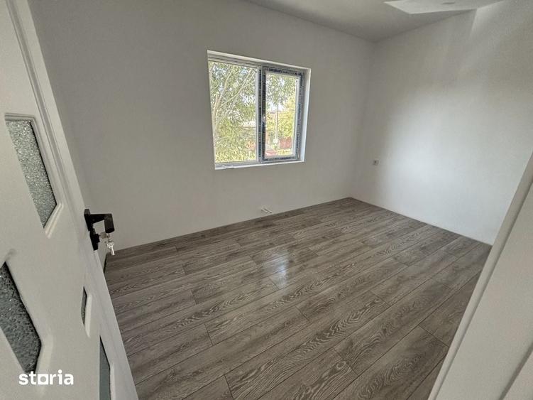 Casă cu 4 camere cu Teren 150 Mp în Central