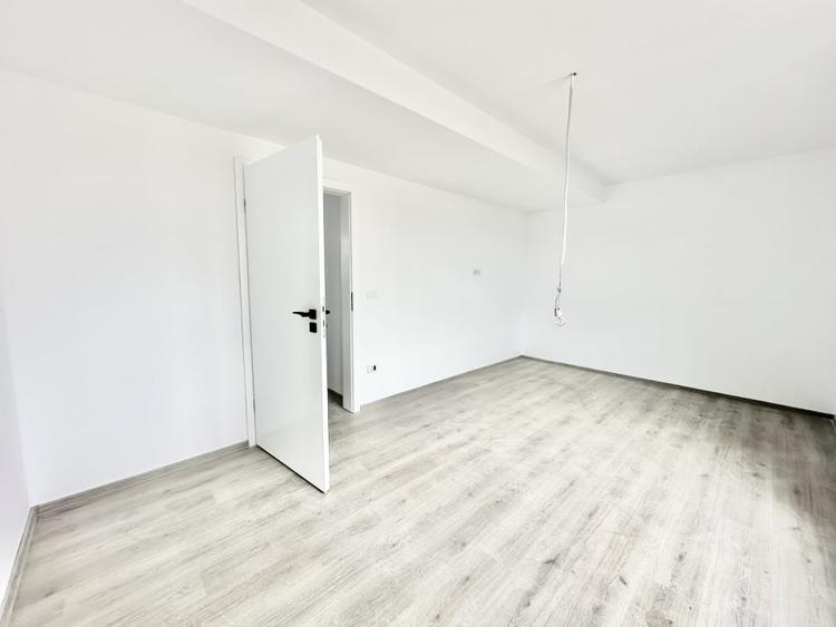 Duplex cu 3 camere cu Canalizare în Moșnița Nouă