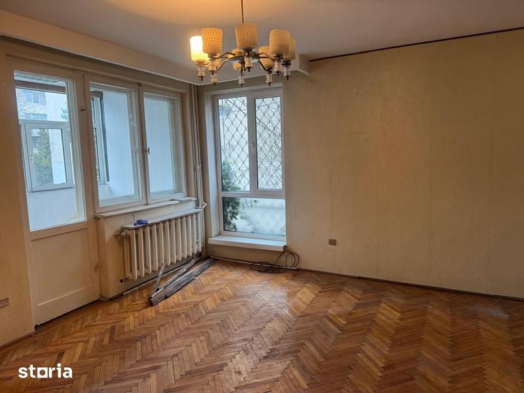 Apartament cu 3 camere decomandat în Tomis II