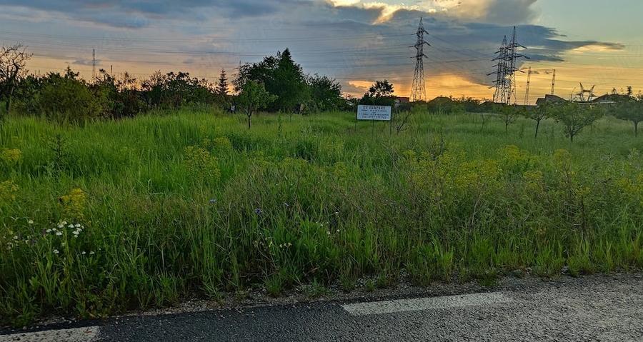 Teren de 2000 mp, în Central