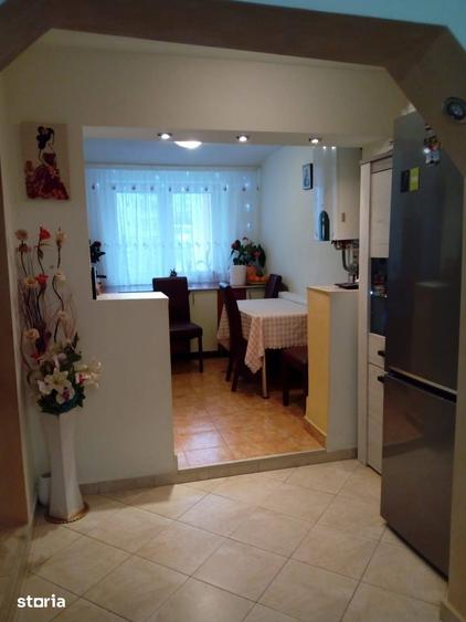 Apartament cu 3 camere decomandat în Nord