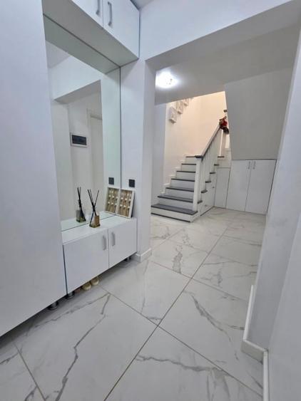 Casă individuală cu 3 camere cu Canalizare în 1 Mai