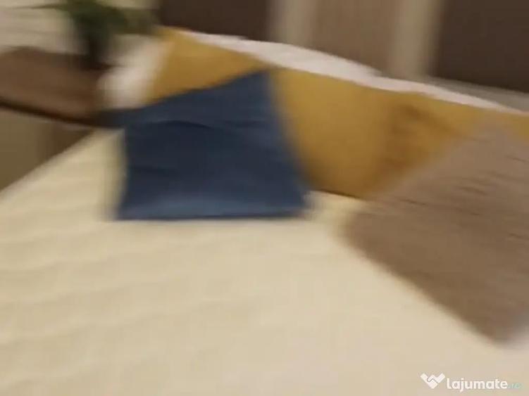 Apartament cu 2 camere decomandat în Apărătorii Patriei