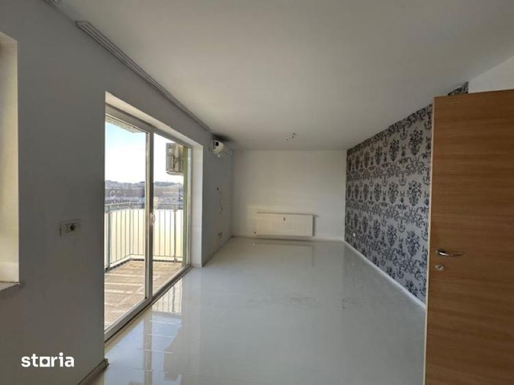 Apartament cu 3 camere decomandat în Nufărul