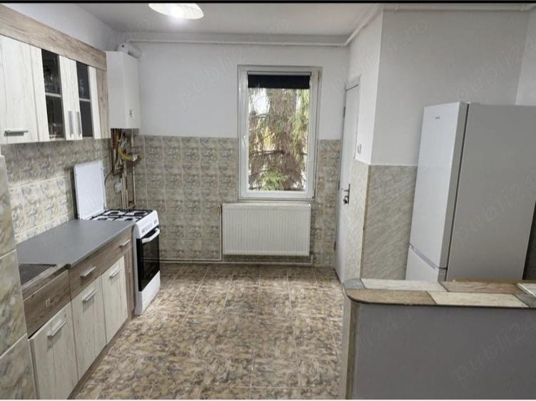 Apartament cu 2 camere decomandat în 7 Noiembrie