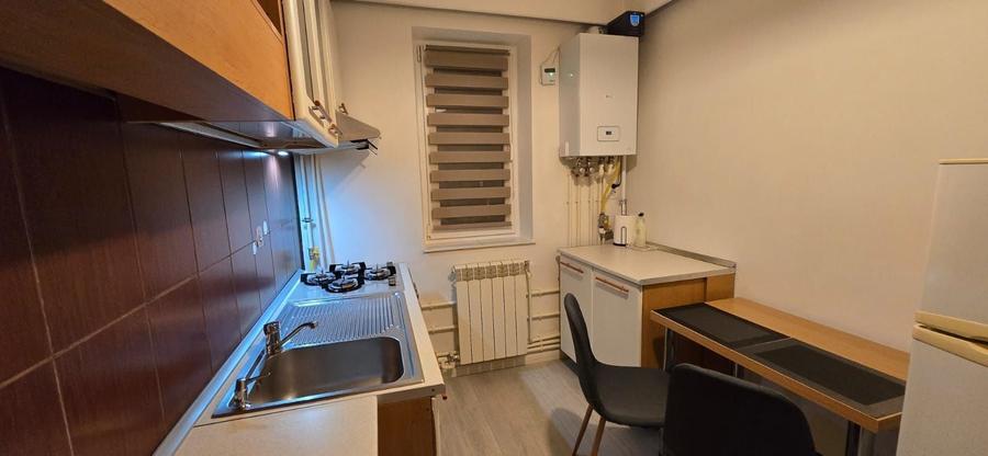 Apartament cu 2 camere semidecomandat, mobilat în Tomis II