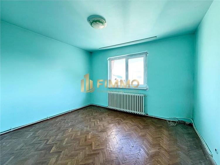Apartament cu 3 camere semidecomandat în Ultracentral