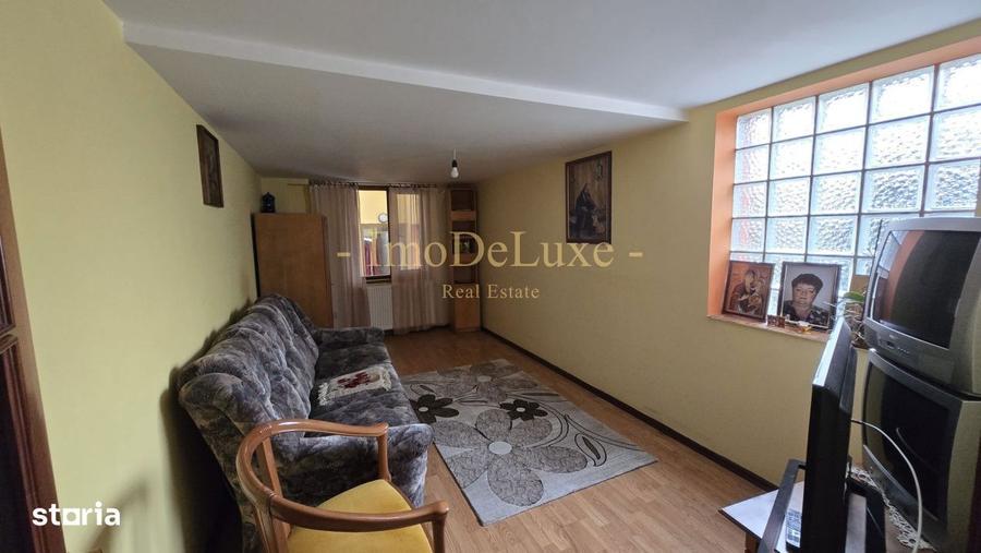 Casă cu 5 camere cu Teren 290 Mp în Central