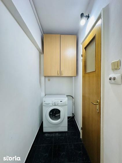 Apartament cu 4 camere semidecomandat, mobilat în Pantelimon