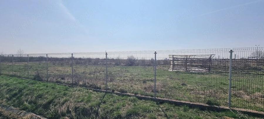Teren de 30500 mp, în Bradu