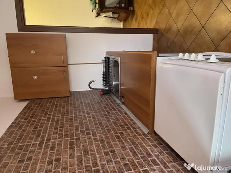Garsonieră decomandată în Decebal