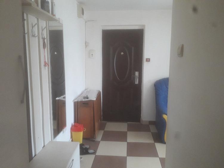 Apartament Cu 2 Camere Semidecomandate Zona Zamca - 12
