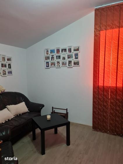 Casa, P+1+M, la 5 minute de Metrou Aparatorii Patriei. - 1
