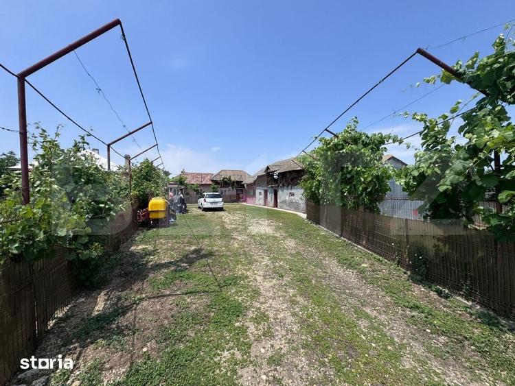 Casă cu 5 camere cu Teren 1400 Mp în Uliești