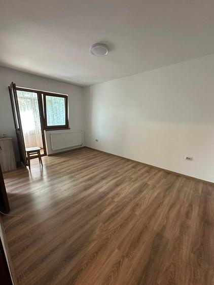 Garsonieră decomandată în Micro 40