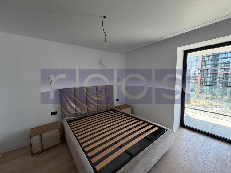 Apartament cu 3 camere decomandat, mobilat în Barbu Văcărescu