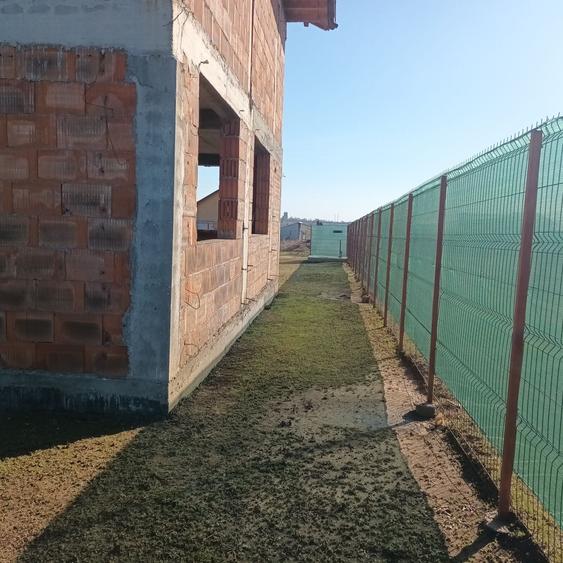 Casă cu 4 camere în Costi