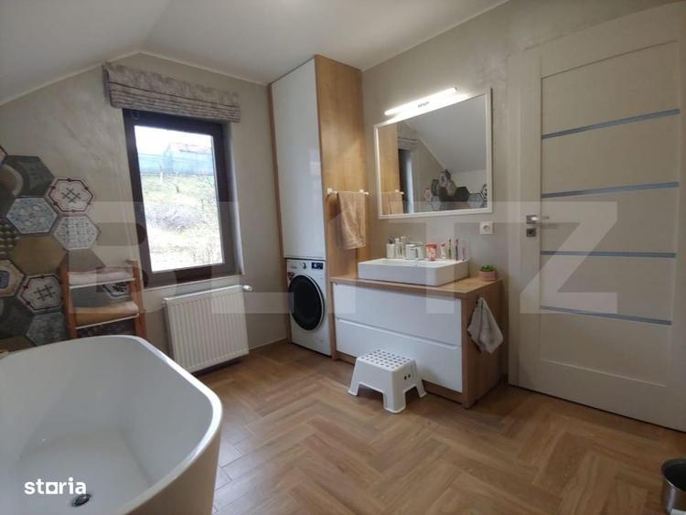 Casă cu 4 camere în Sângeorgiu de Mureș