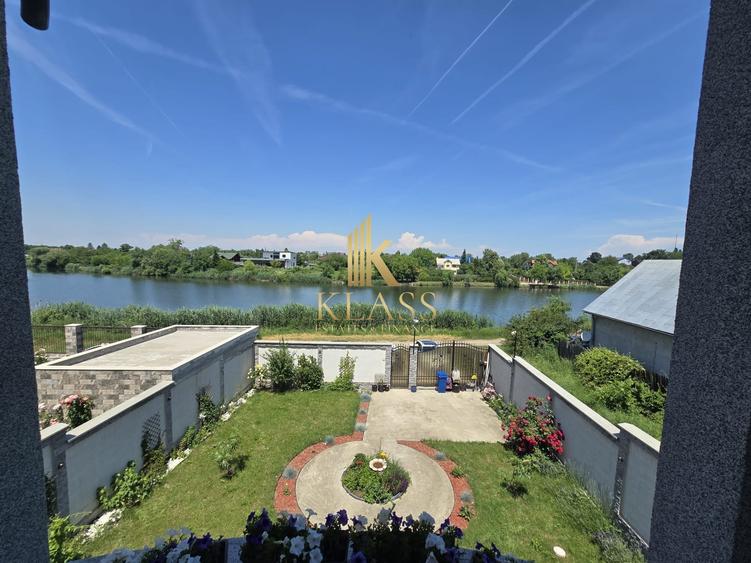 Casă individuală cu 8 camere cu Teren 418 Mp în Ștefăneștii de Jos