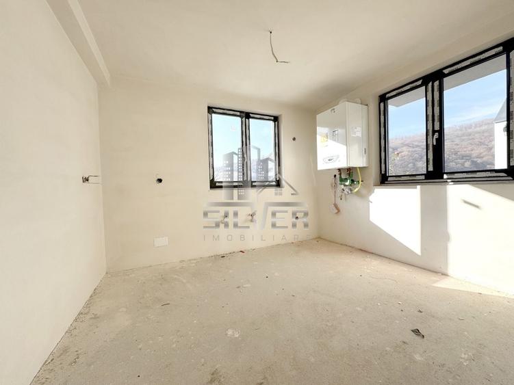 Duplex cu 4 camere cu Canalizare în Florești