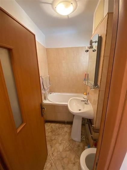 Apartament cu 3 camere decomandat, mobilat în Colentina