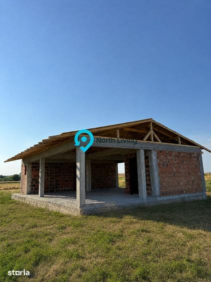 Casă cu 3 camere cu Teren 500 Mp în Comana