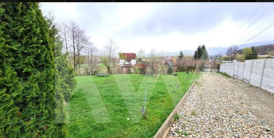 Casă individuală cu 4 camere cu Garaj în Sadu
