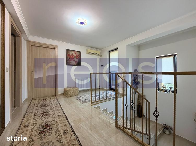 Casă cu 5 camere cu Teren 520 Mp în Central