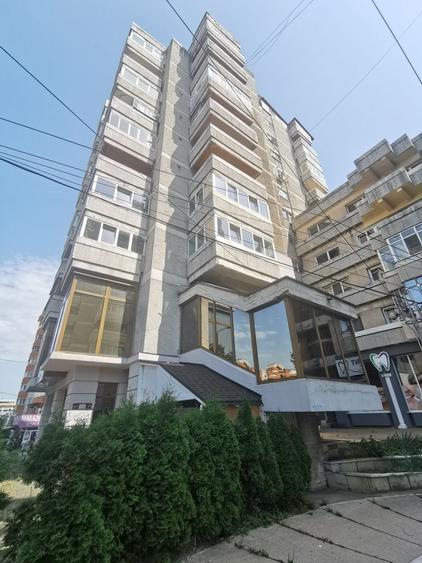 Spațiu comercial, de 365 mp, în Ultracentral