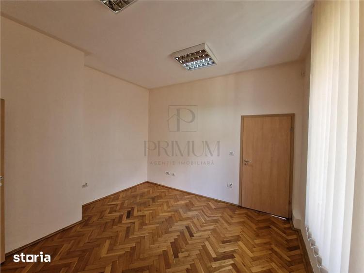 Spațiu comercial, de 50 mp, în P-ța Unirii