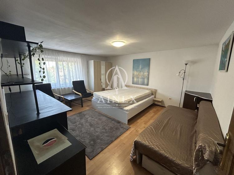 Apartament cu 4 camere decomandat, mobilat în Torontalului