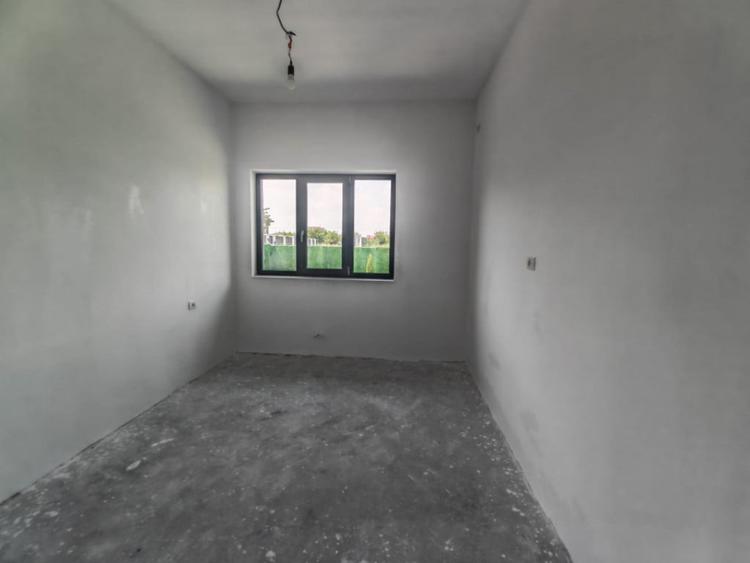 Casă cu 4 camere cu Teren 398 Mp în Cumpăna