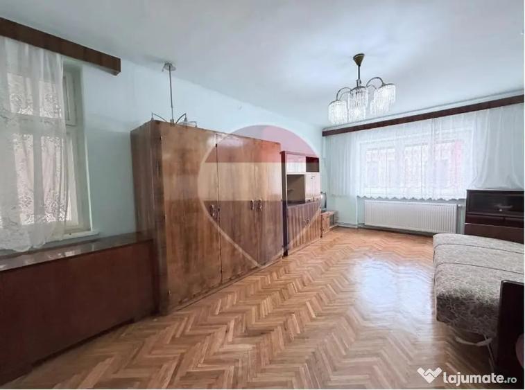 Apartament cu 2 camere semidecomandat în Ultracentral