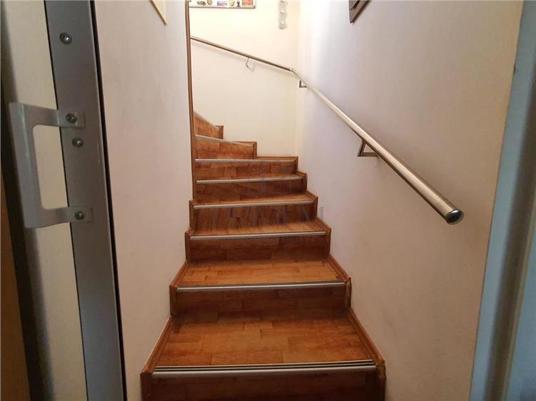 Duplex cu 7 camere cu Canalizare în Freidorf