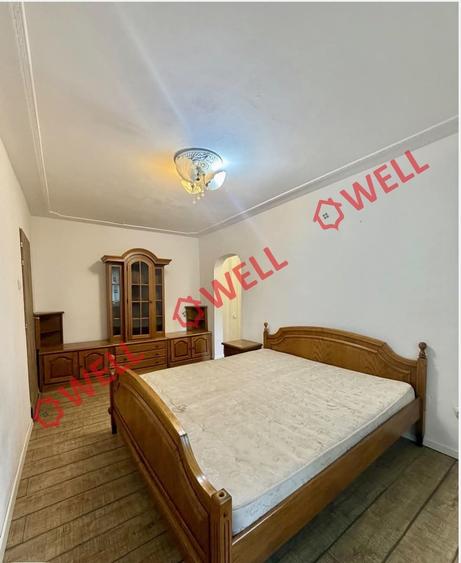 Apartament cu 4 camere în Tractorul