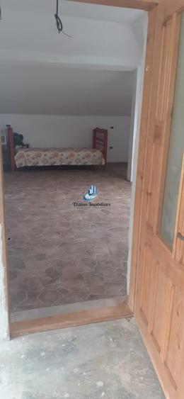 Casă individuală cu 5 camere cu Teren 805 Mp în Periferie