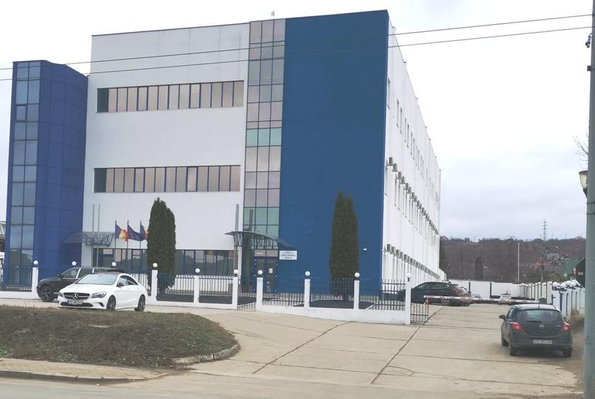 Birou, de 4,846 mp, în Spital
