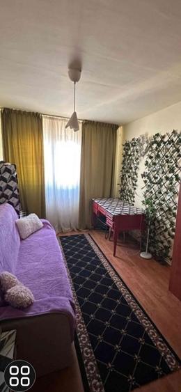 Apartament cu 2 camere decomandat în Tractorul