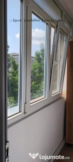 Apartament cu 3 camere decomandat în Sud