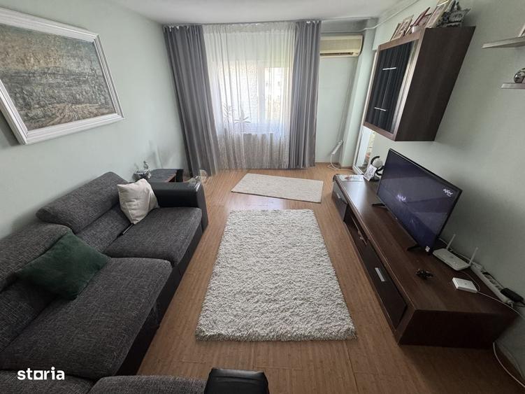 Apartament cu 3 camere decomandat în Rahova