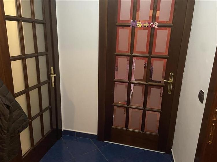 Apartament cu 4 camere decomandat, mobilat în Central