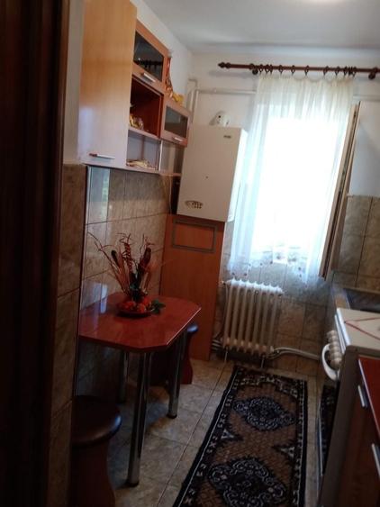 Apartament cu 2 camere semidecomandat în Exterior Vest