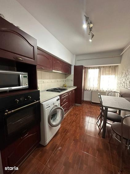 Apartament cu 4 camere în Ultracentral