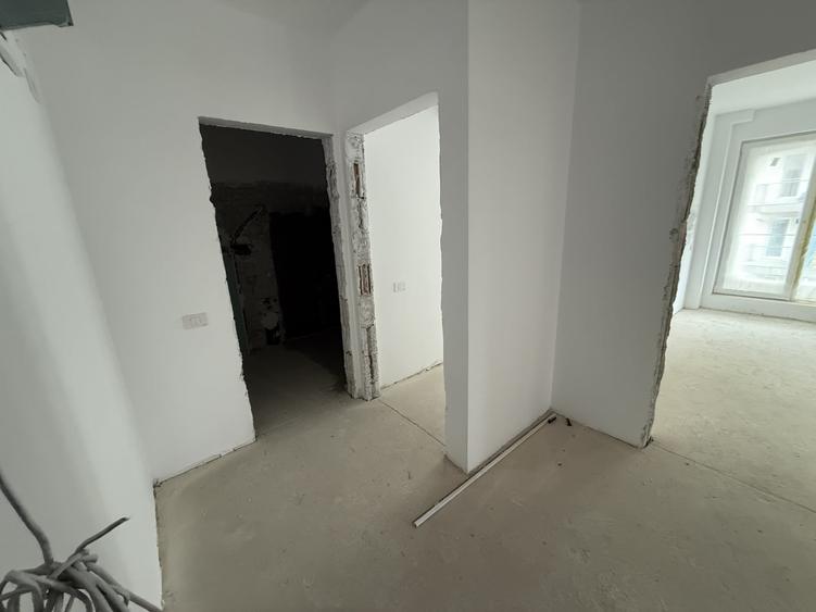 Apartament cu 4 camere decomandat în Theodor Pallady