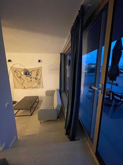 Apartament cu 4 camere decomandat, mobilat în P-ța Romană