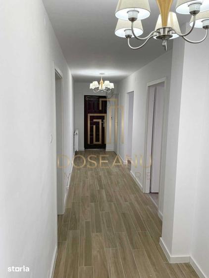 Apartament cu 4 camere decomandat în Central