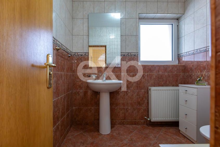 Casă individuală cu 5 camere cu Teren 1275 Mp în Sărata (Sărata)